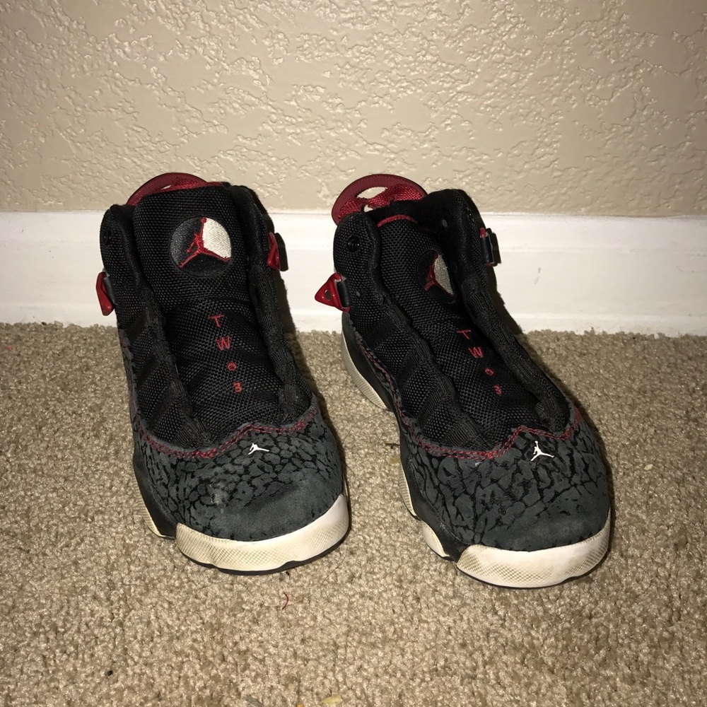 BOYS JORDANS SHOES SZ 1Y
